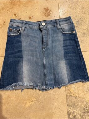 DL1961 Two-Tone Blue Patchwork Frayed Hem Denim Skirt